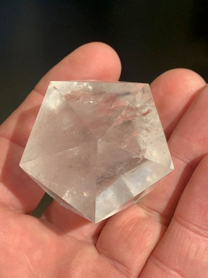 Rock crystal icosahedron, one of the five Platonic Solids - ± 50 x 40 mm / 101.3 g - AA to AAA quality