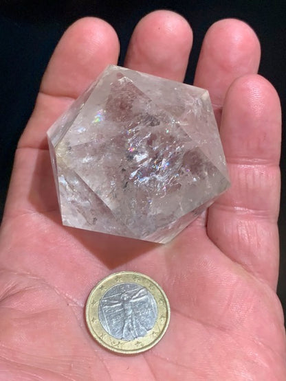 Icosaèdre en cristal de roche, un des cinq Solides de Platon - ± 55 x 46 mm/ 160,6 gr. - Qualité AA à AAA