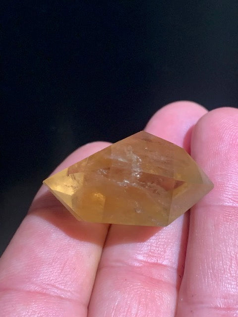 Citrine - Pointe polie bi-déterminée - 36 x 25 x 19 mm - 18,2 gr.