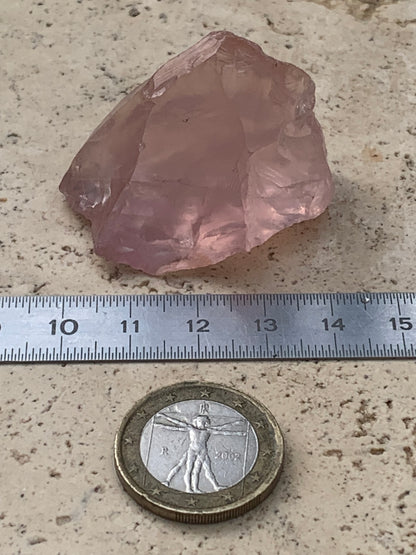Quartz rose qualité 'gemme' (rare) de 44 x30 x27 millimètres - 35,2 grammes. Superbe qualité, parfait pour vos collections, expositions...
