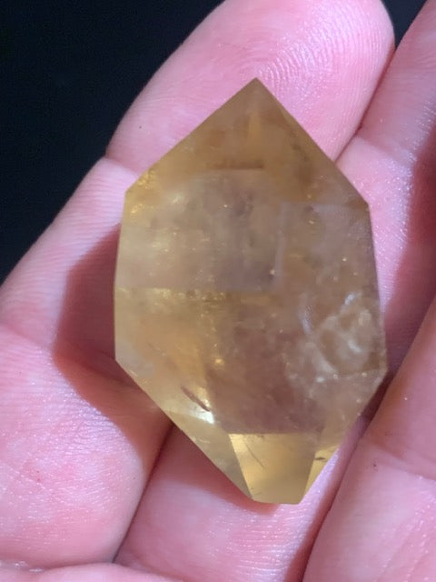 Citrine - Pointe polie bi-déterminée - 36 x 25 x 19 mm - 18,2 gr.