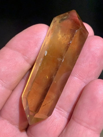 Citrine - Pointe polie bi-déterminée - 70 x 23 x 14 mm - 33,4 gr.