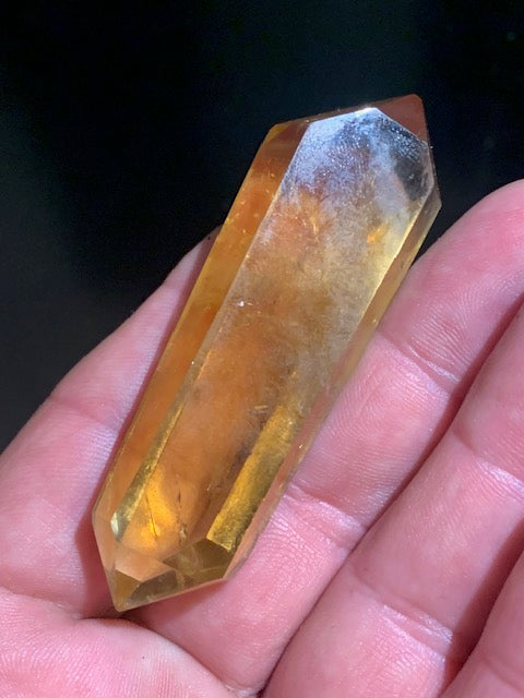 Citrine - Pointe polie bi-déterminée - 70 x 23 x 14 mm - 33,4 gr.