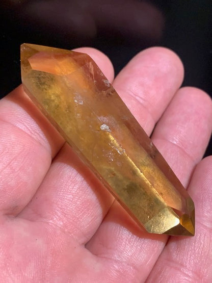 Citrine - Pointe polie bi-déterminée - 70 x 23 x 14 mm - 33,4 gr.
