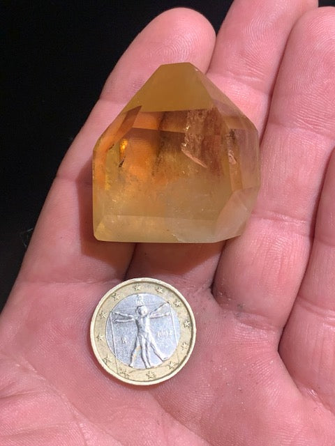 Citrine - Pointe/ Laser - 37 x 35 x 24 mm - 40,9 gr.