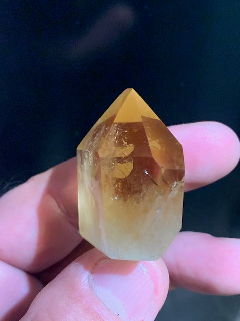 Citrine - Pointe/ Laser - 37 x 35 x 24 mm - 40,9 gr.
