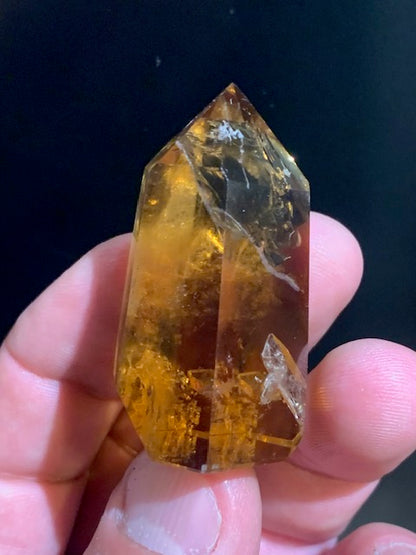 Citrine - Pointe/ Laser - 47 x 24 x 21 mm - 38,9 gr.