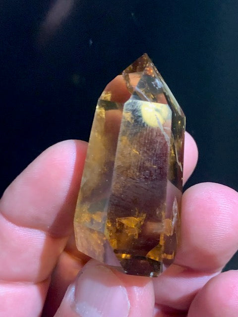Citrine - Pointe/ Laser - 47 x 24 x 21 mm - 38,9 gr.