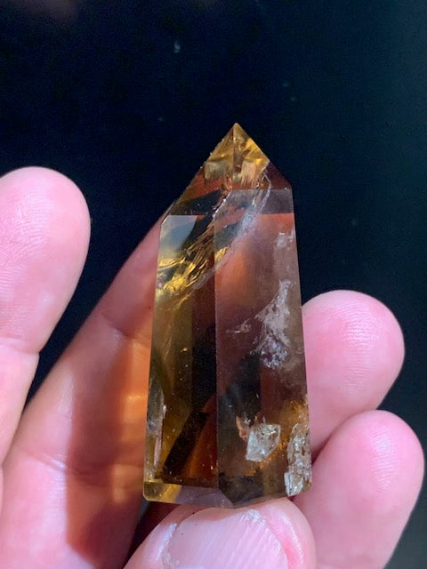 Citrine - Pointe/ Laser - 47 x 24 x 21 mm - 38,9 gr.