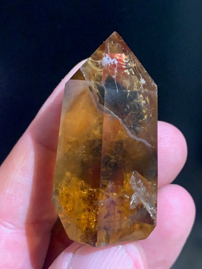 Citrine - Pointe/ Laser - 47 x 24 x 21 mm - 38,9 gr.