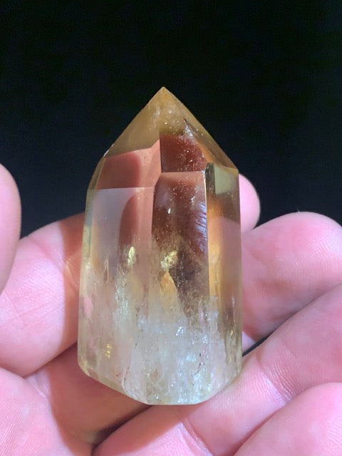 Citrine - Pointe/ Laser - 55 x 36 x 26 mm - 77,7 gr.