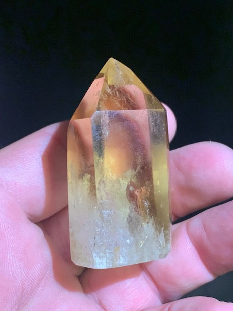 Citrine - Pointe/ Laser - 55 x 36 x 26 mm - 77,7 gr.