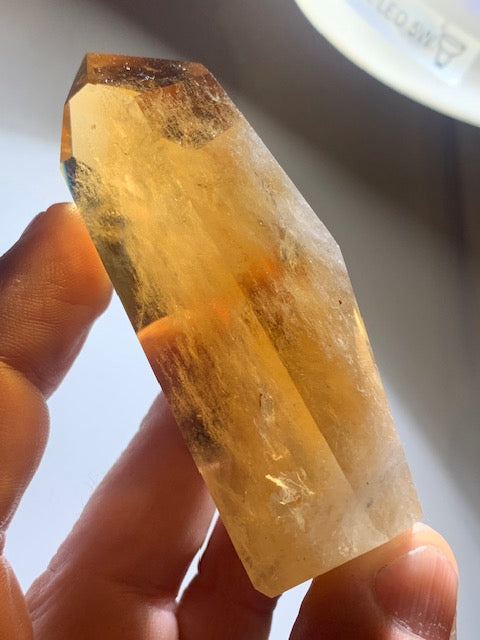 Citrine - Pointe/ Laser - 76 x 31 x 29 mm - 107,3 gr.