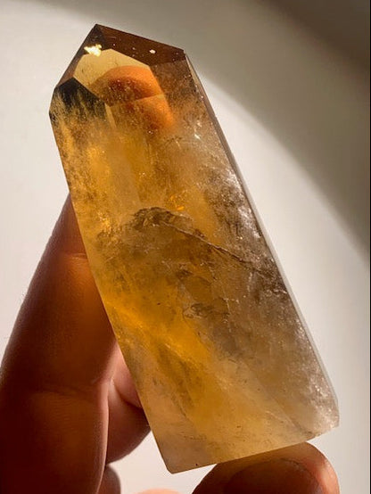 Citrine - Pointe/ Laser - 76 x 31 x 29 mm - 107,3 gr.