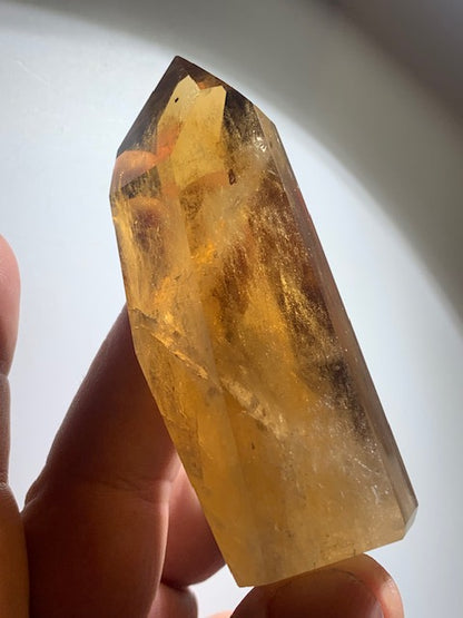 Citrine - Pointe/ Laser - 76 x 31 x 29 mm - 107,3 gr.
