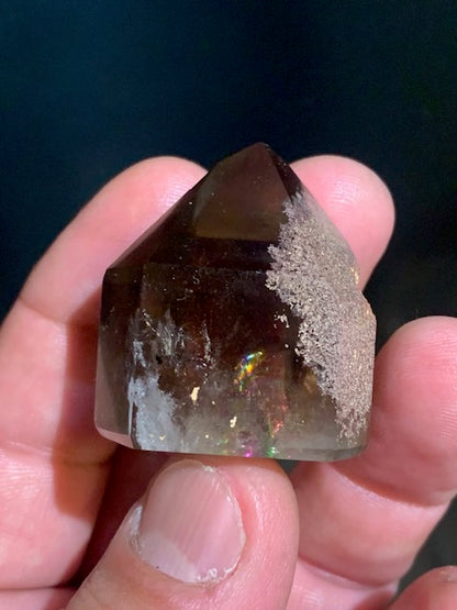 Cristal de roche fumé/ Quartz fumé, tête de pointe - 36 x 33 x 26 mm - 41,4 gr.