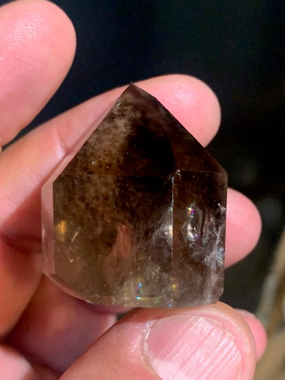 Cristal de roche fumé/ Quartz fumé, tête de pointe - 36 x 33 x 26 mm - 41,4 gr.