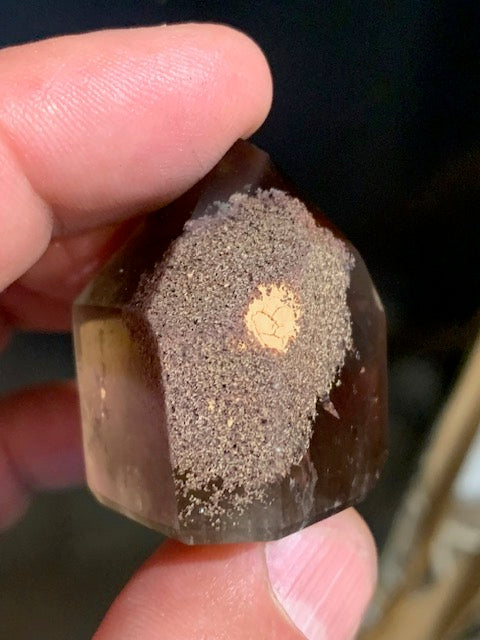 Cristal de roche fumé/ Quartz fumé, tête de pointe - 36 x 33 x 26 mm - 41,4 gr.