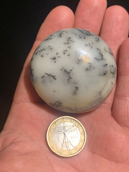 Agate dentritique ou dentrique - Galet de taille L : 52 x 26 millimètres - 86,7 grammes