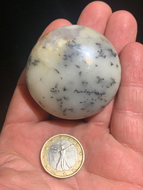 Agate dentritique ou dentrique - Galet de taille L : 52 x 26 millimètres - 86,7 grammes