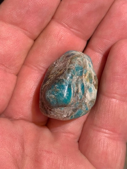 Amazonite, pierre roulée - ± 27 x 26 x 19 mm - 18,4 gr.