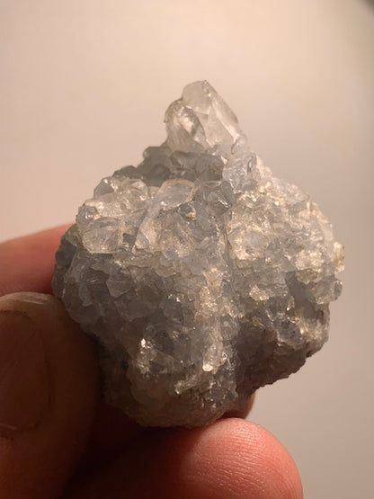 Topaze bleue, spécimen brut - ± 41 x 36 x 28 mm - 48 gr.