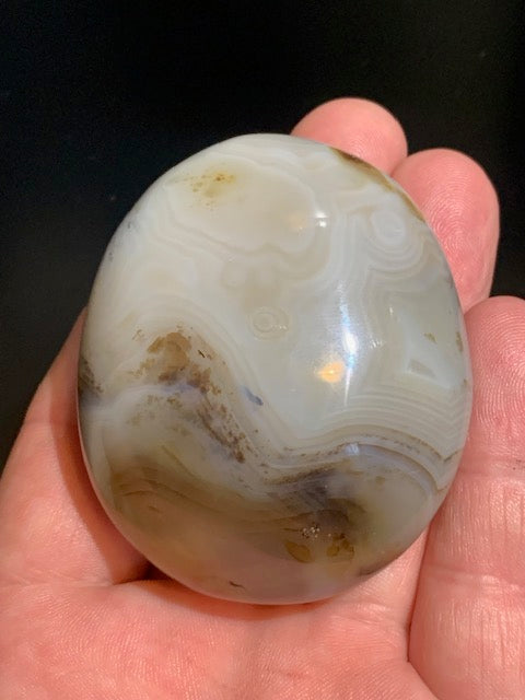 Agate Rubanée - Galet de taille L : 65 x 53 x 28 millimètres - 136 grammes