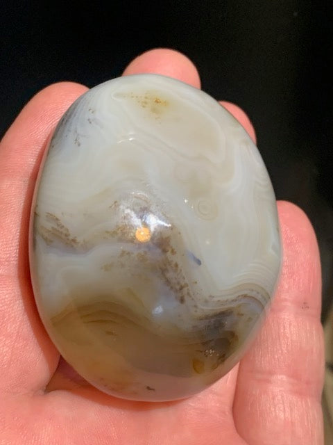 Agate Rubanée - Galet de taille L : 65 x 53 x 28 millimètres - 136 grammes