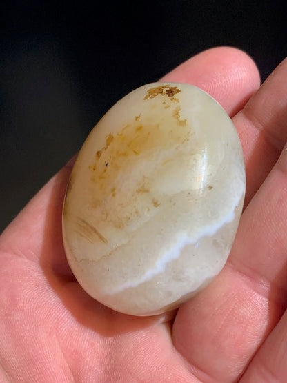 Agate Rubanée - Galet - 46 x 38 x 23 millimètres - 59,8 grammes