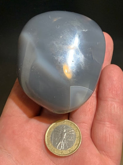 Agate enhydre ou Agate à eau - Galet de taille L - 60 x 56 x 39 millimètres - 216 grammes