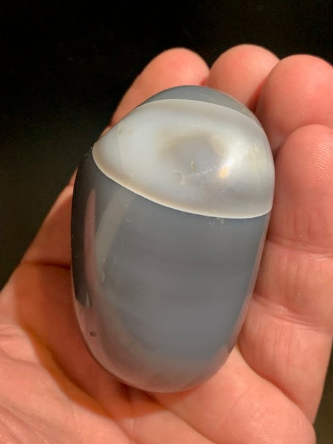 Agate enhydre ou Agate à eau - Galet de taille L - 60 x 56 x 39 millimètres - 216 grammes