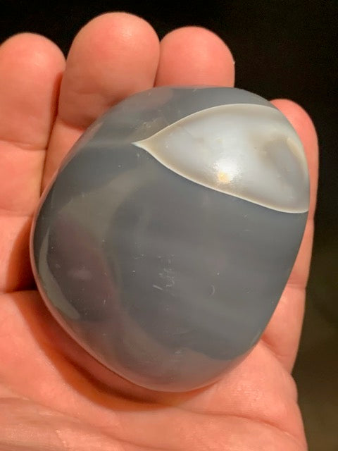 Agate enhydre ou Agate à eau - Galet de taille L - 60 x 56 x 39 millimètres - 216 grammes
