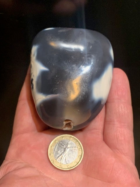 Agate enhydre ou Agate à eau - Galet de taille L - 70 x 57 x 31 millimètres - 191 grammes