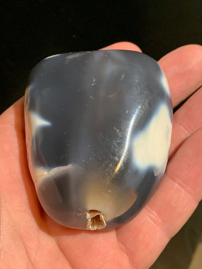 Agate enhydre ou Agate à eau - Galet de taille L - 70 x 57 x 31 millimètres - 191 grammes