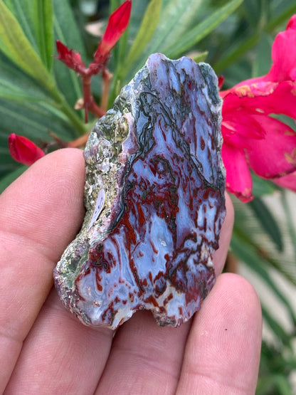 Agate mousse, magnifique spécimen de 62x50x22mm - 60,7 grammes. Des dessins et couleurs rares et uniques !