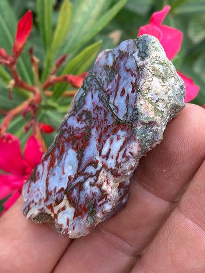 Agate mousse, magnifique spécimen de 62x50x22mm - 60,7 grammes. Des dessins et couleurs rares et uniques !