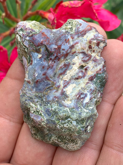 Agate mousse, magnifique spécimen de 62x50x22mm - 60,7 grammes. Des dessins et couleurs rares et uniques !