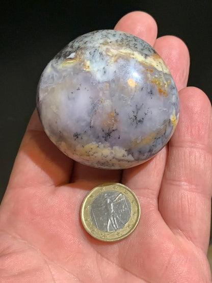 Agate dentritique ou dentrique - Galet de taille L : 55 x 52 x 32 millimètres - 123,2 grammes