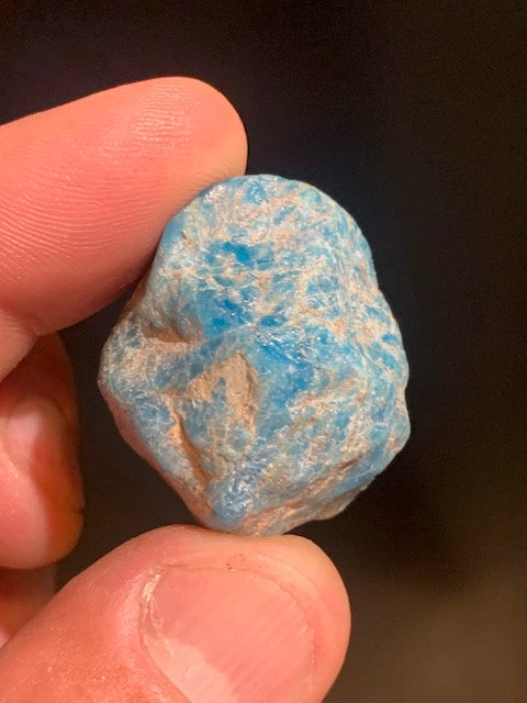 Apatite bleue – spécimen brut – 32 × 28 × 19 mm – 24 g