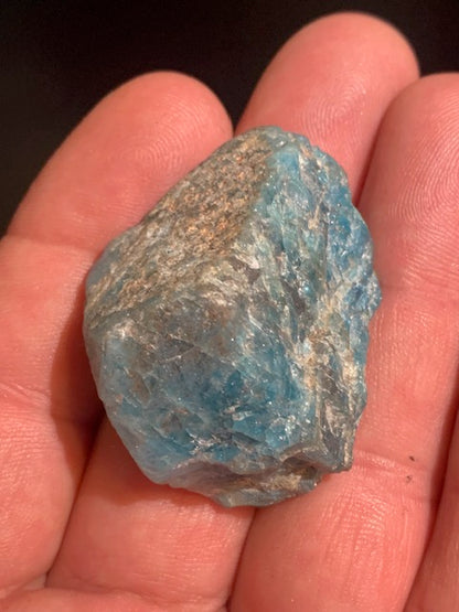 Apatite bleue – spécimen brut – 40 × 33 × 22 mm – 32,9 g