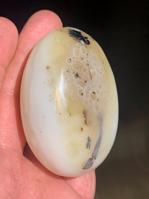 Agate Rubanée - Galet - 71 x 53 x 33 millimètres - 171 grammes