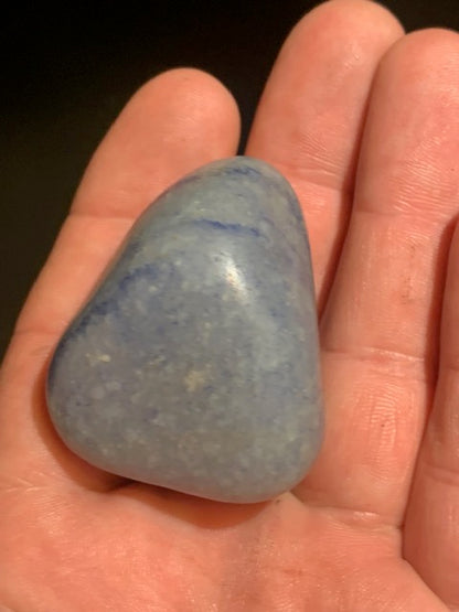 Dumortiérite – Pierre roulée – 47 × 38 × 12 mm – 30 g