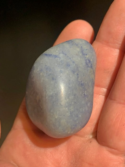 Dumortiérite – Pierre roulée – 47 × 38 × 12 mm – 30 g