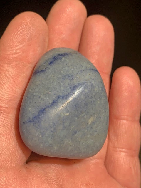 Dumortiérite – Pierre roulée – 47 × 38 × 12 mm – 30 g