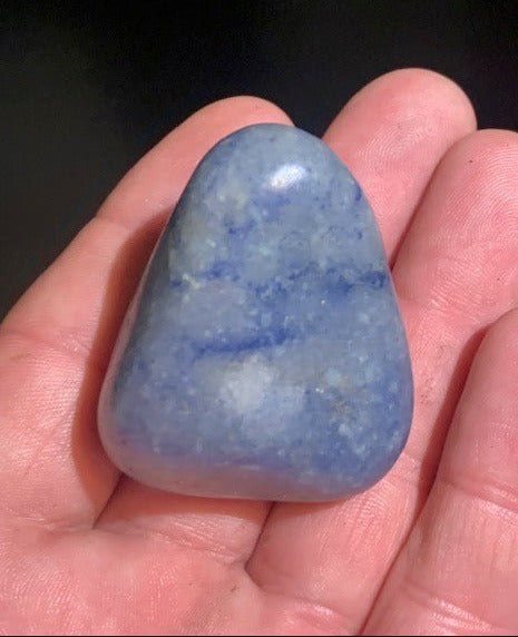 Dumortiérite – Pierre roulée – 47 × 38 × 12 mm – 30 g