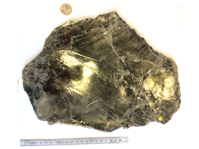 Mica noir ou Biotite  - Tranche naturelle de 250 grammes - de 40 x 30 x 10mm ! Superbe et pièce rare !