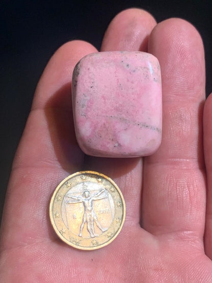 Rhodochrosite, forme libre de 30 x 26 x 24 mm - 49,7 gr.