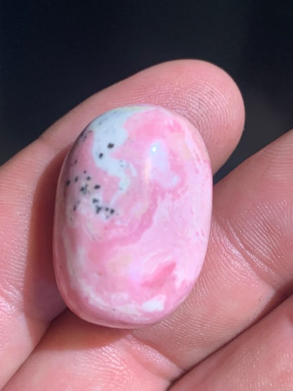 Rhodochrosite - Pierre roulée de 29 x 20 x 19 mm - 19,9 gr.
