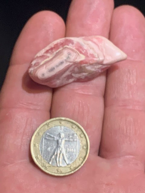 Rhodochrosite - Pierre roulée de 40 x 20 x 16 mm - 15,2 gr.