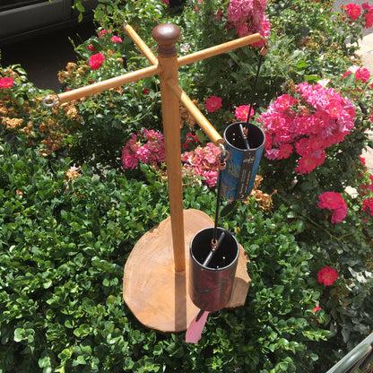 Création Zen Crurisoity, supports en bois pour carillon de style Koshi, Zaphir ou autres, de 45 centimètres de hauteur, base de 20 x 20cm.. Convient également pour cymbale Tibétaine (Tingsha). Option finition 'mat' ou 'brillant', parfait !
